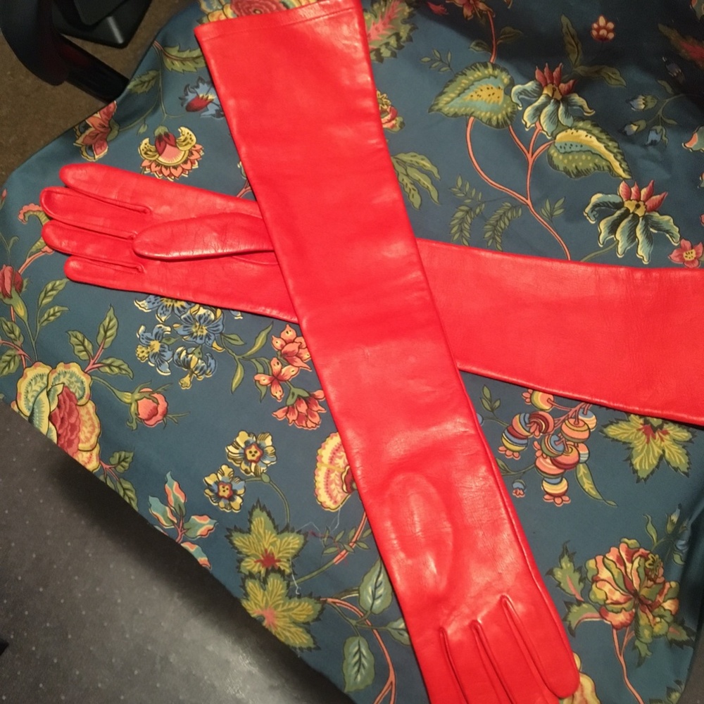 No 21 over elbow red leather opera gloves